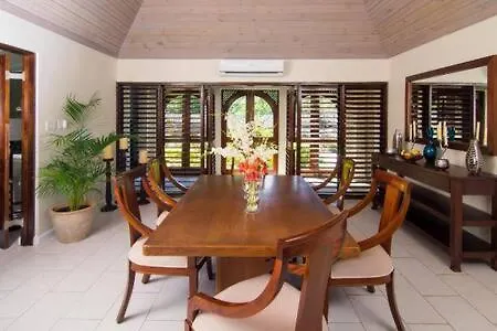 Hospitalityexpert Cosy 3 Bedroom Villa & Cottage, Pool, Beach Access, Sleeps 16 Montego Bay